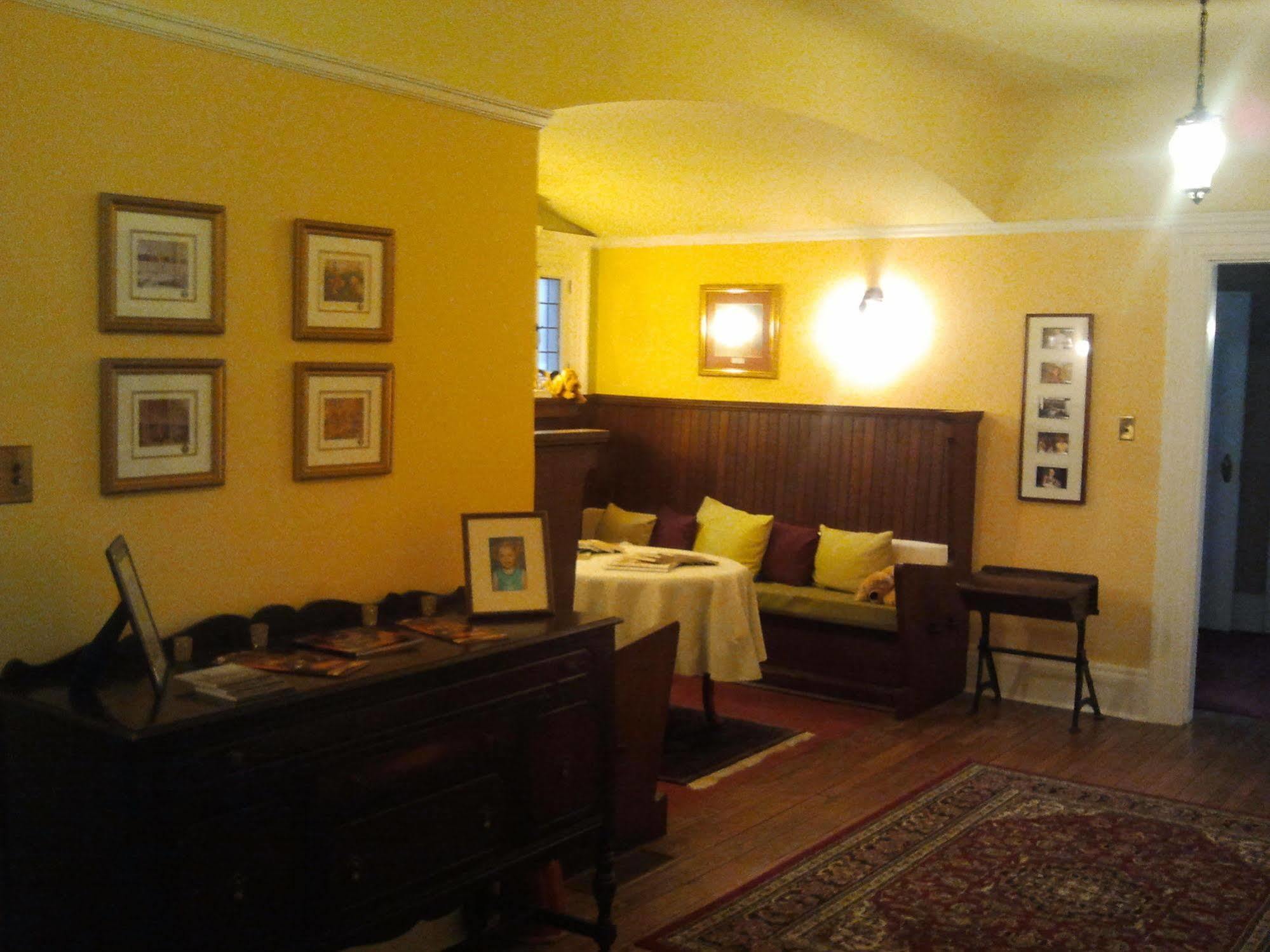Springbank House Inn Sainte-Catherine エクステリア 写真